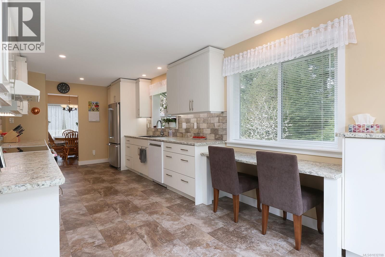 4240 BRIARDALE ROAD Image 10