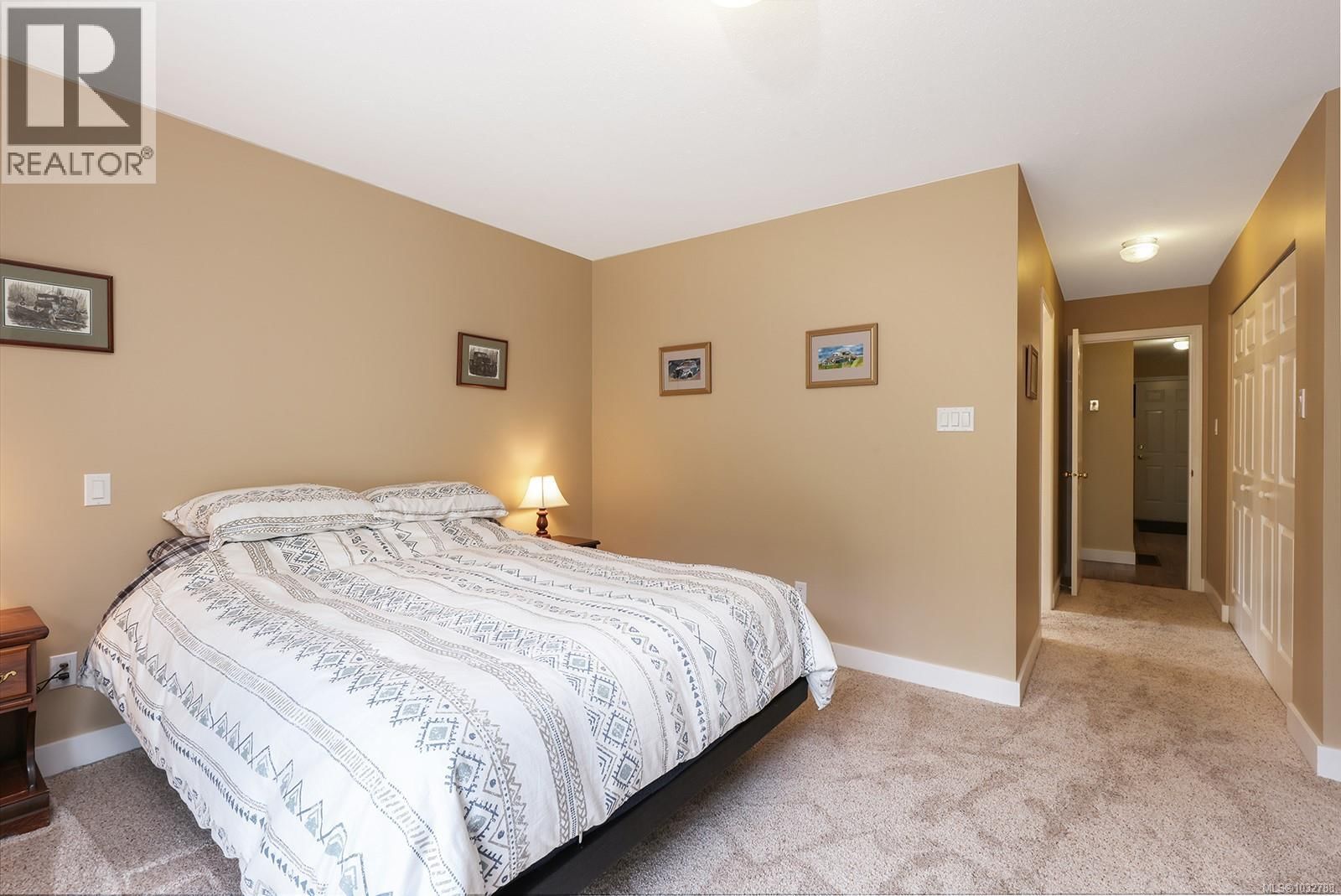 4240 BRIARDALE ROAD Image 20