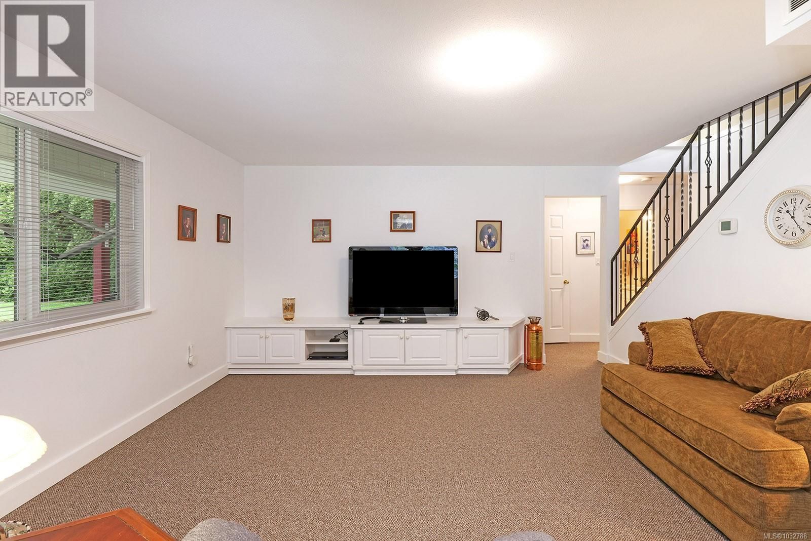 4240 BRIARDALE ROAD Image 28