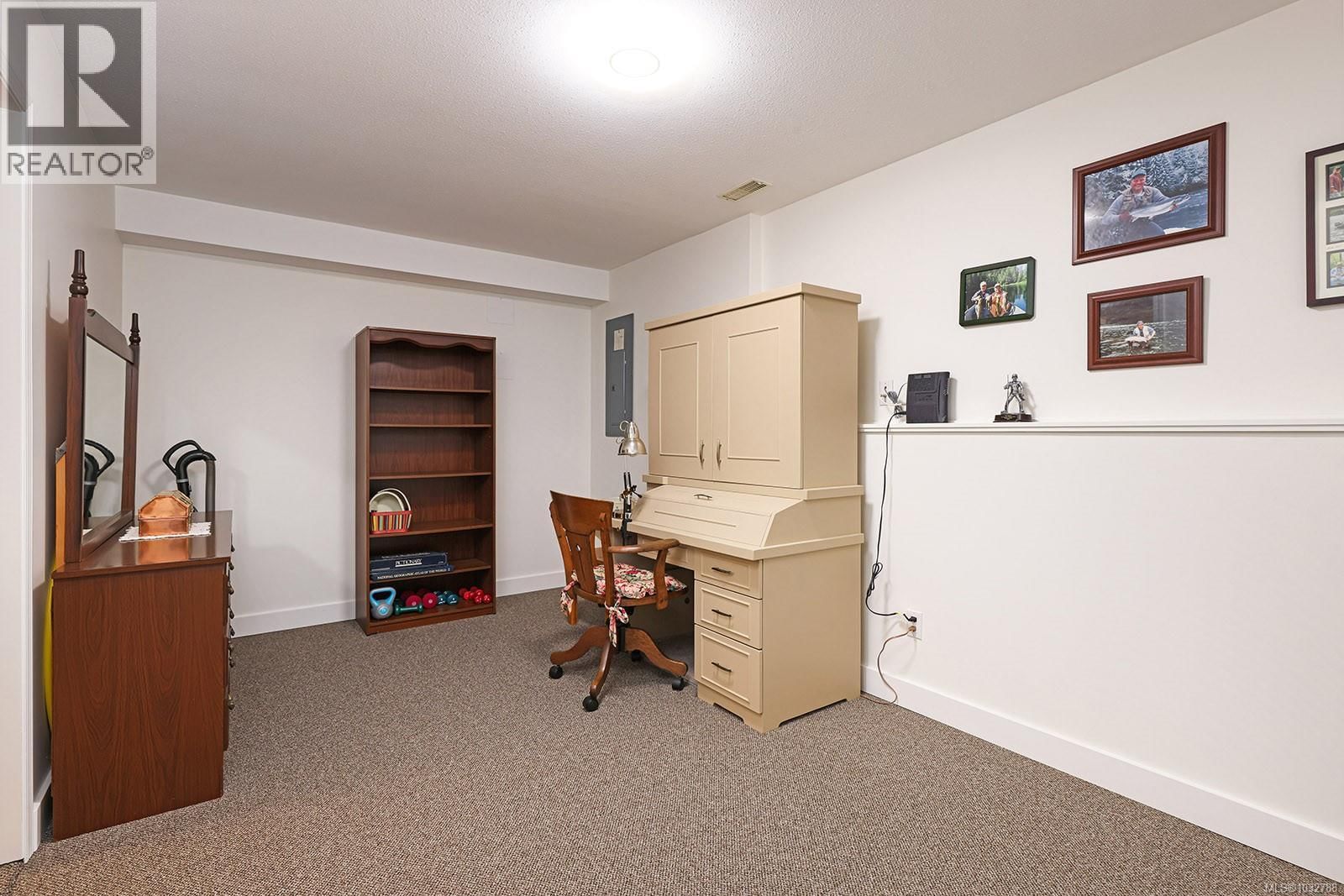 4240 BRIARDALE ROAD Image 29