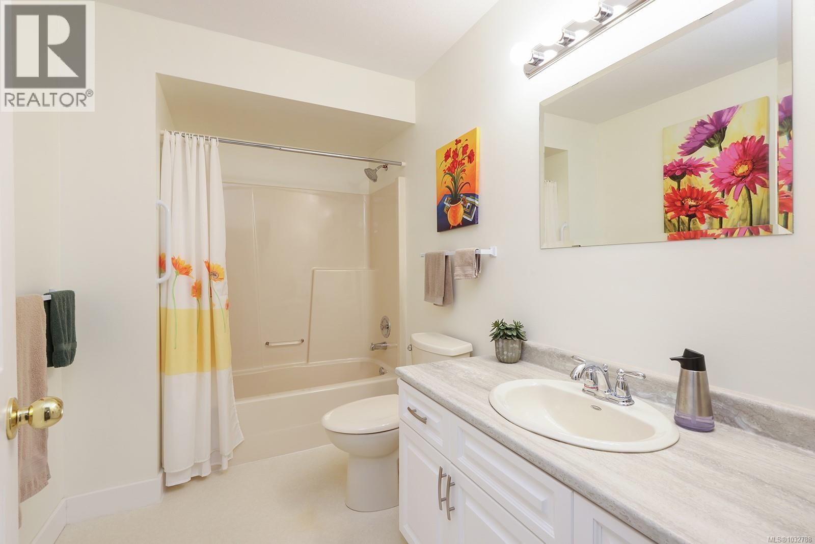 4240 BRIARDALE ROAD Image 33