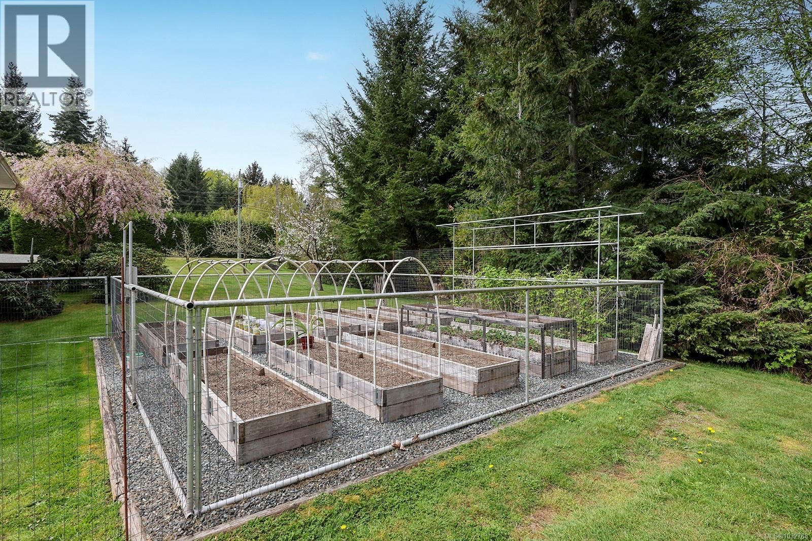 4240 BRIARDALE ROAD Image 41