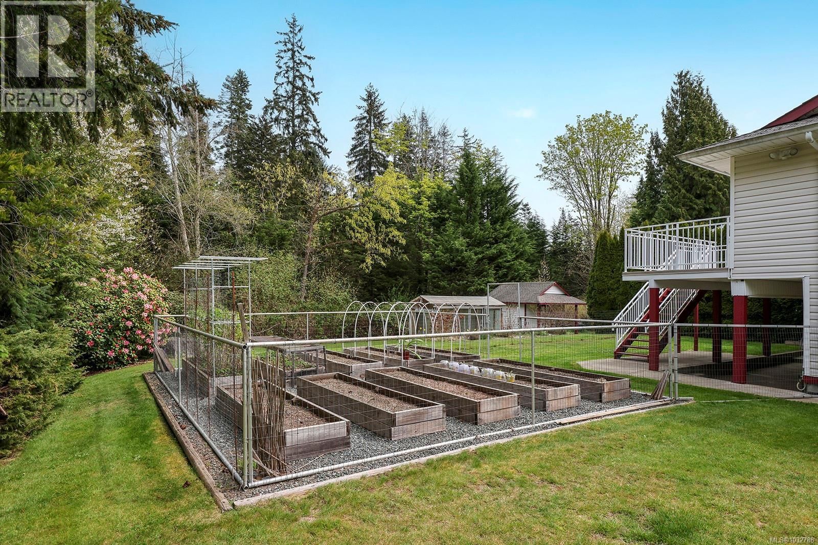 4240 BRIARDALE ROAD Image 43