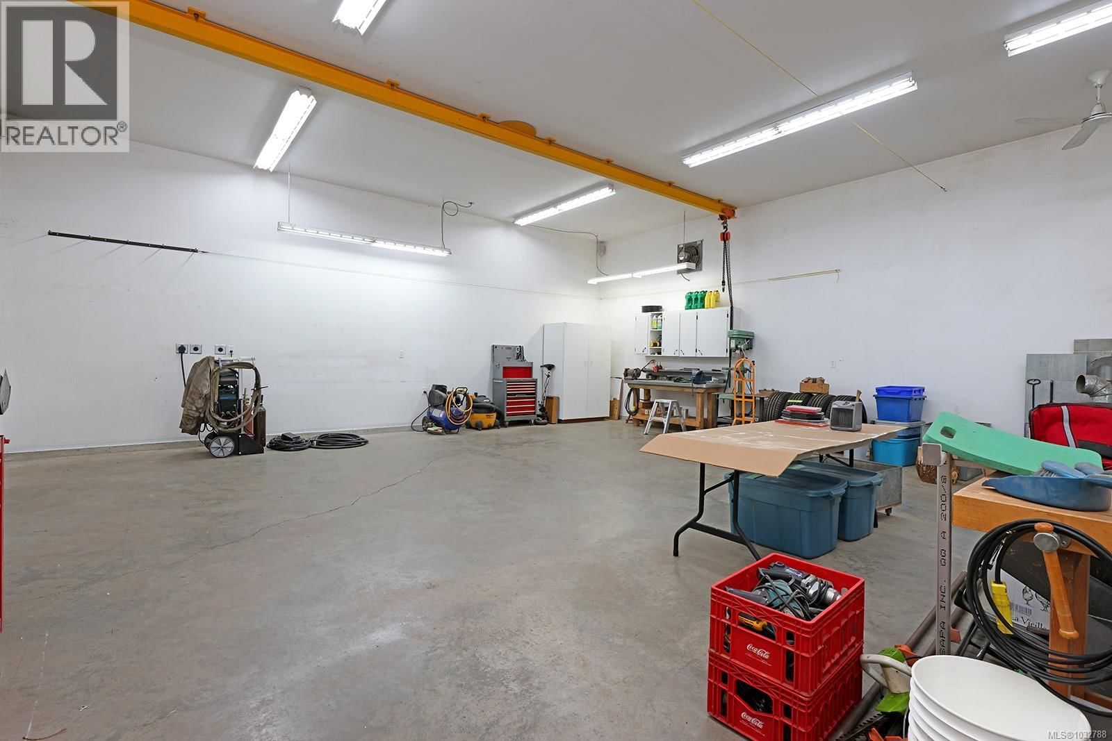 4240 BRIARDALE ROAD Image 47