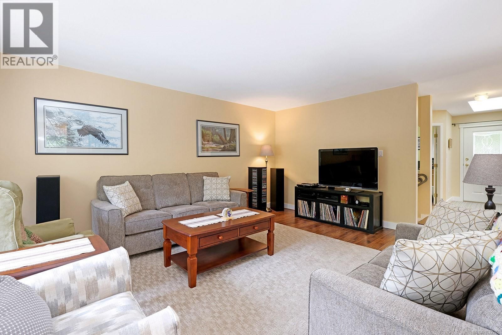 4240 BRIARDALE ROAD Image 8