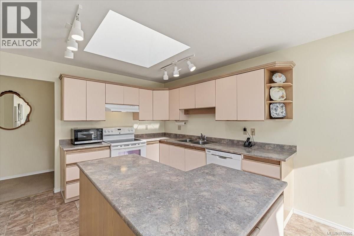 1095 PEPPER PLACE Image 18