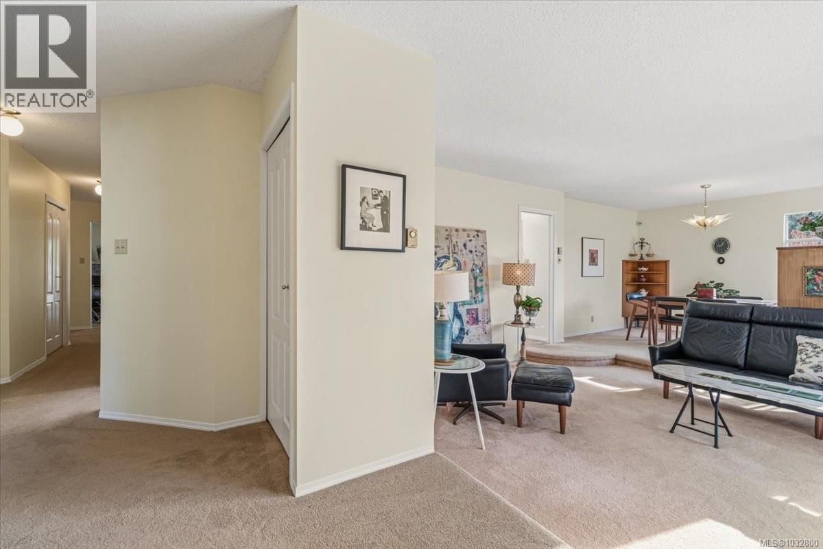 1095 PEPPER PLACE Image 20