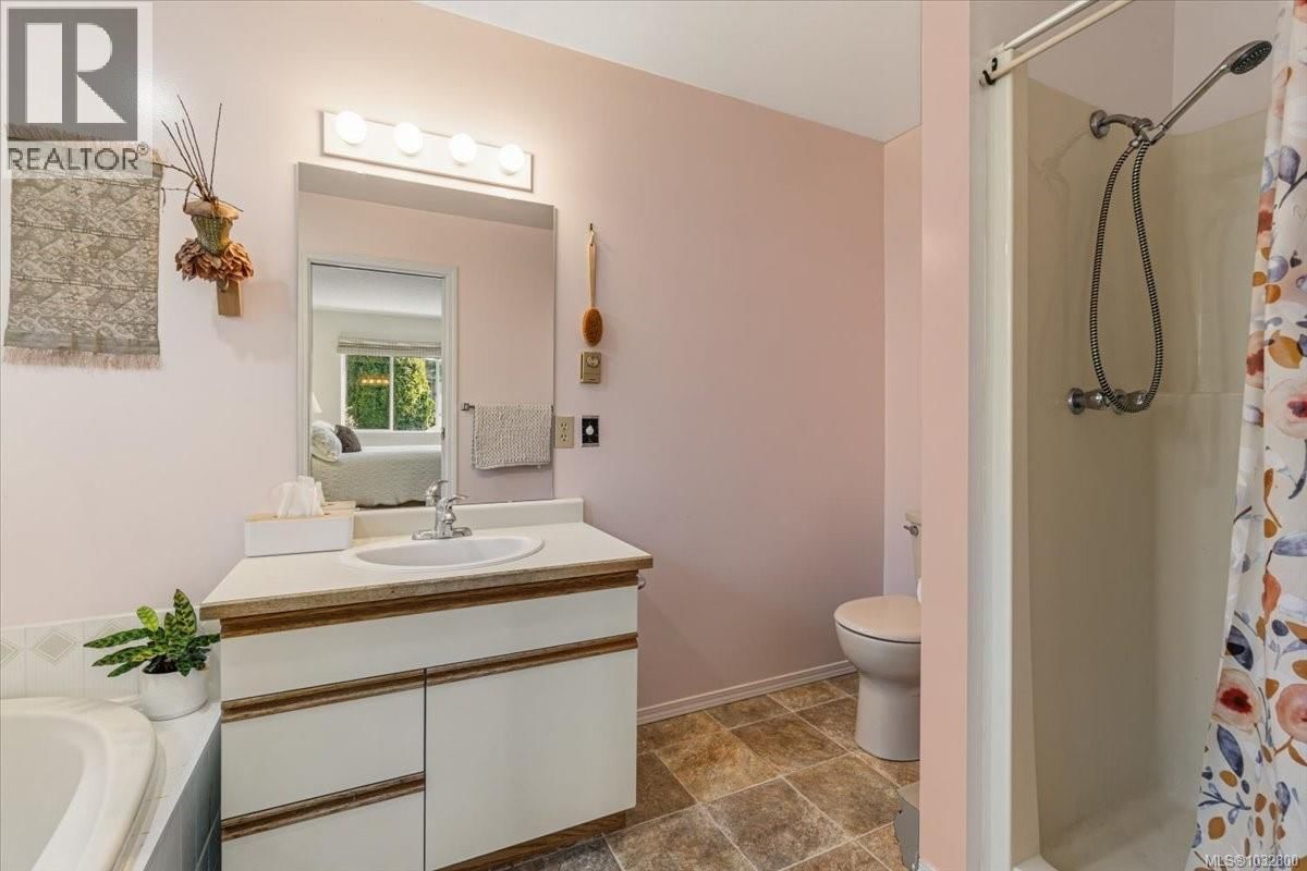 1095 PEPPER PLACE Image 24