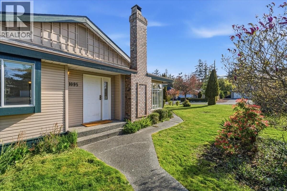 1095 PEPPER PLACE Image 27