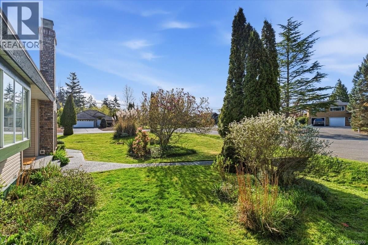 1095 PEPPER PLACE Image 33