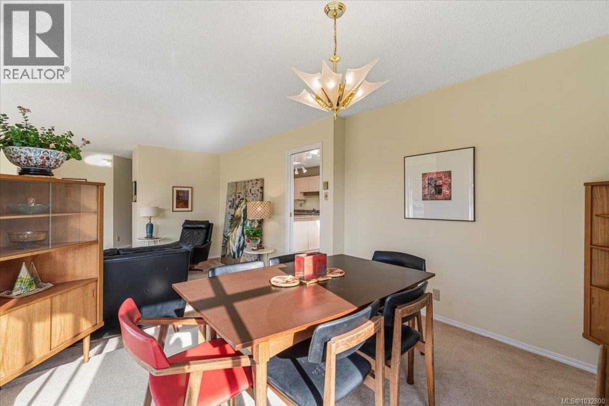 1095 PEPPER PLACE Image 4