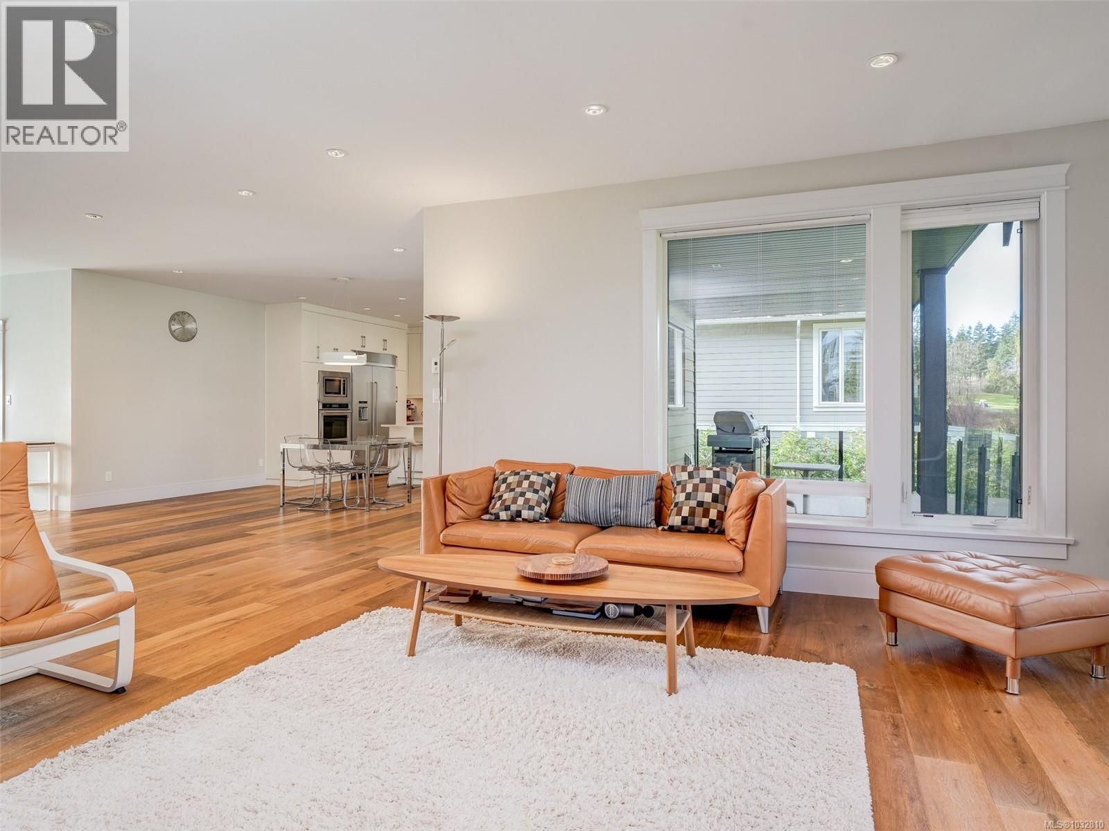 2156 Champions Way property photo