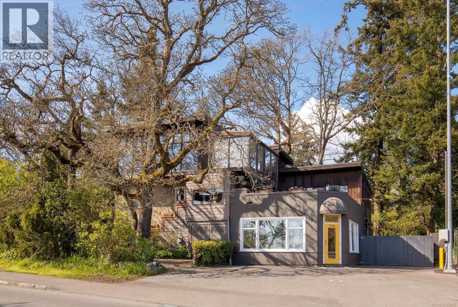 1168 Burnside Road