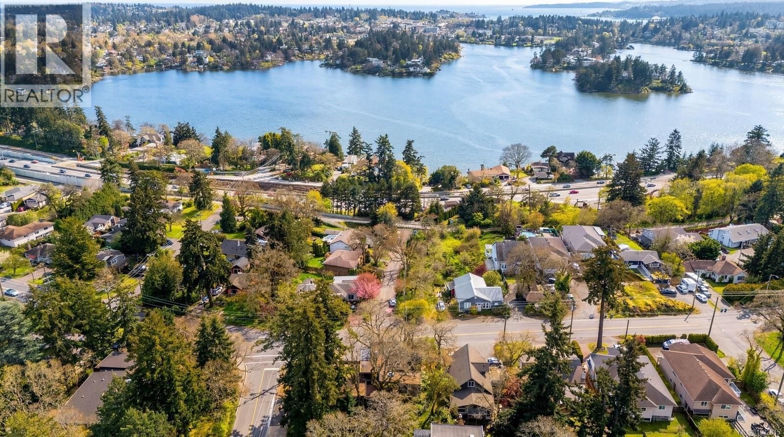 1168 Burnside Road property photo