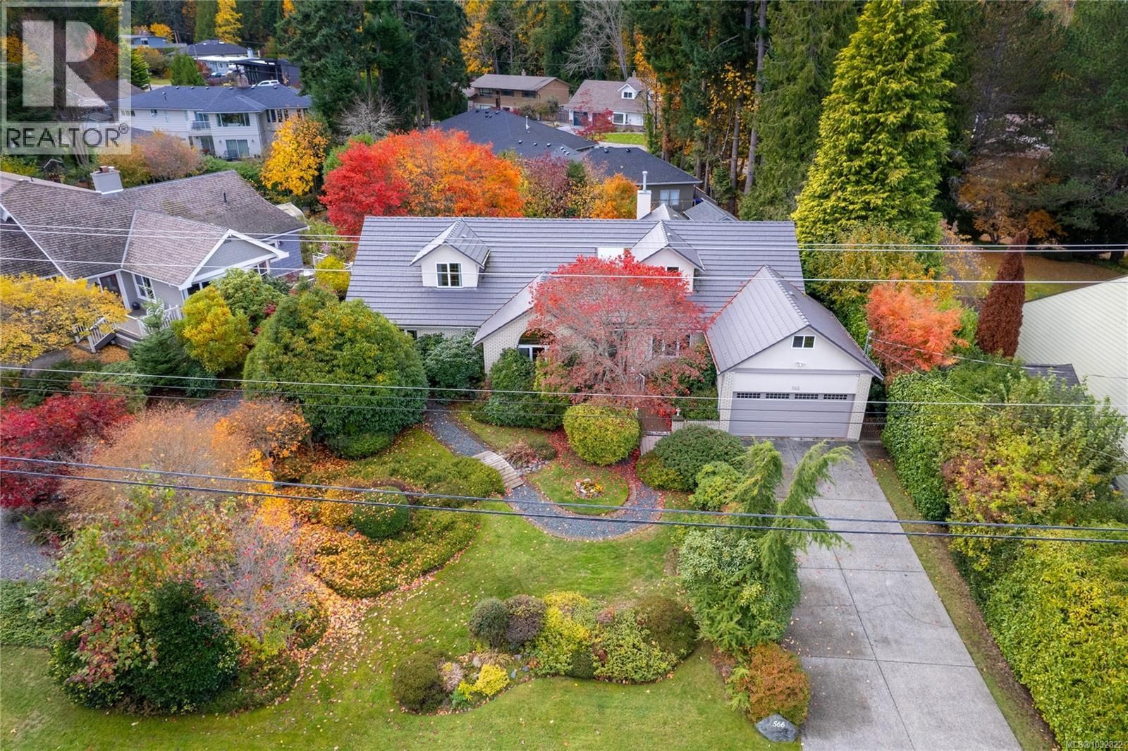 566 Crescent Road property photo