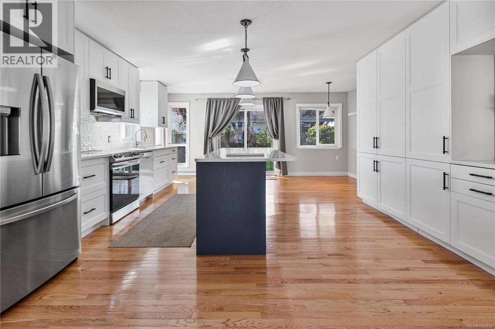 4340 Martin Place property photo