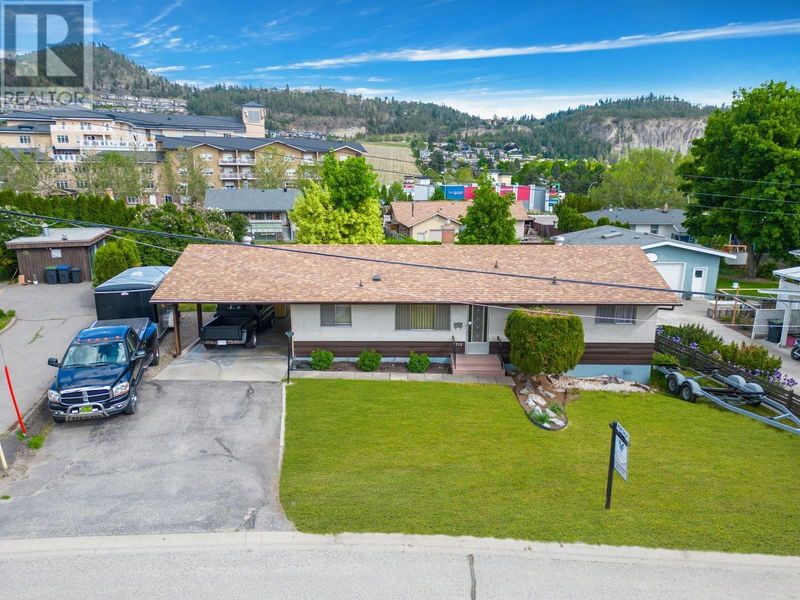 715 Glenburn Street, Kelowna, British Columbia (MLS 10328562)