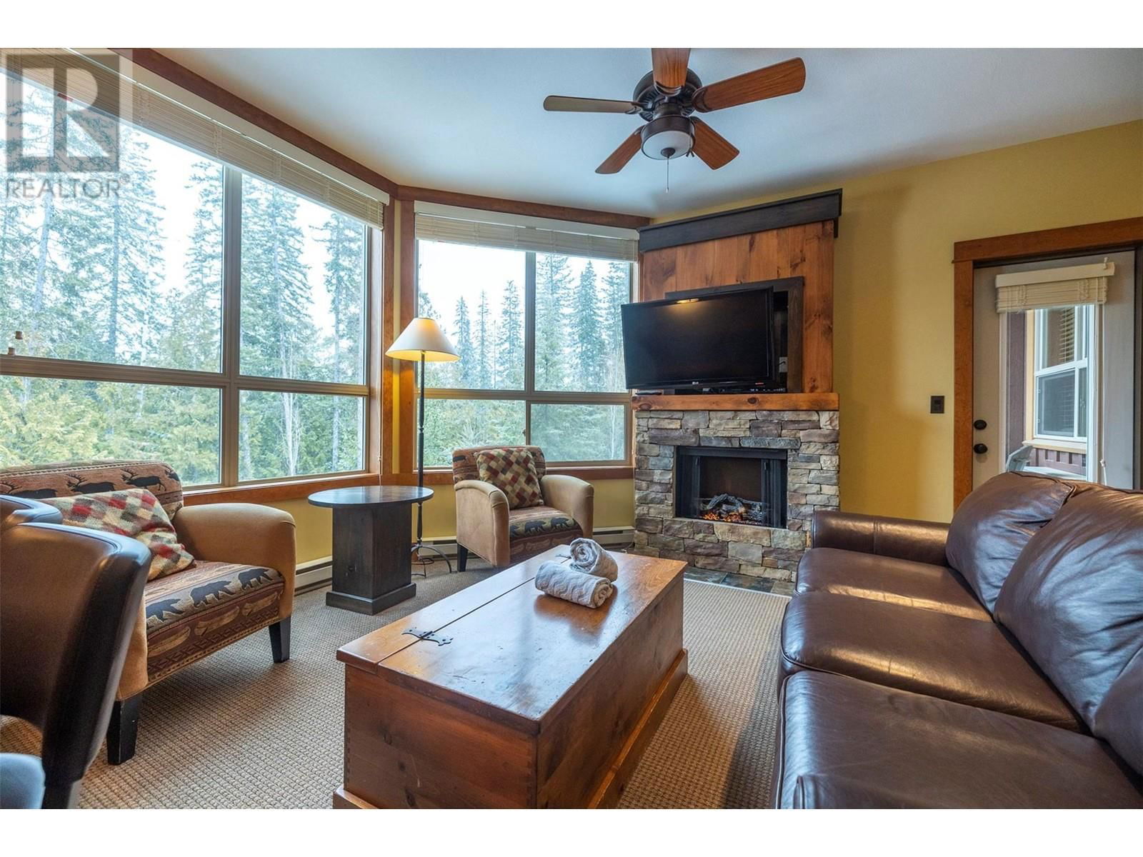 632A - 4559 TIMBERLINE CRESCENT Image 1