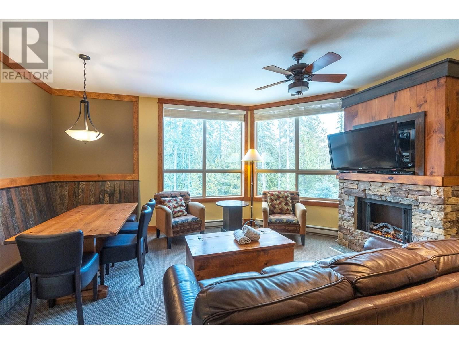 632A - 4559 TIMBERLINE CRESCENT Image 3