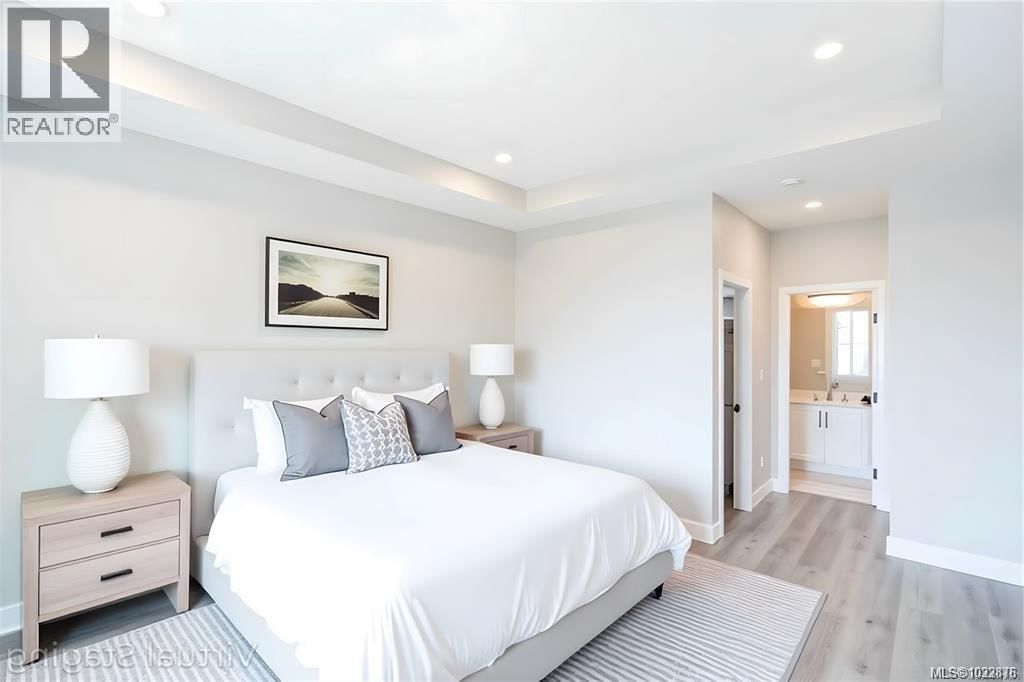 669 Sanderson Road property photo