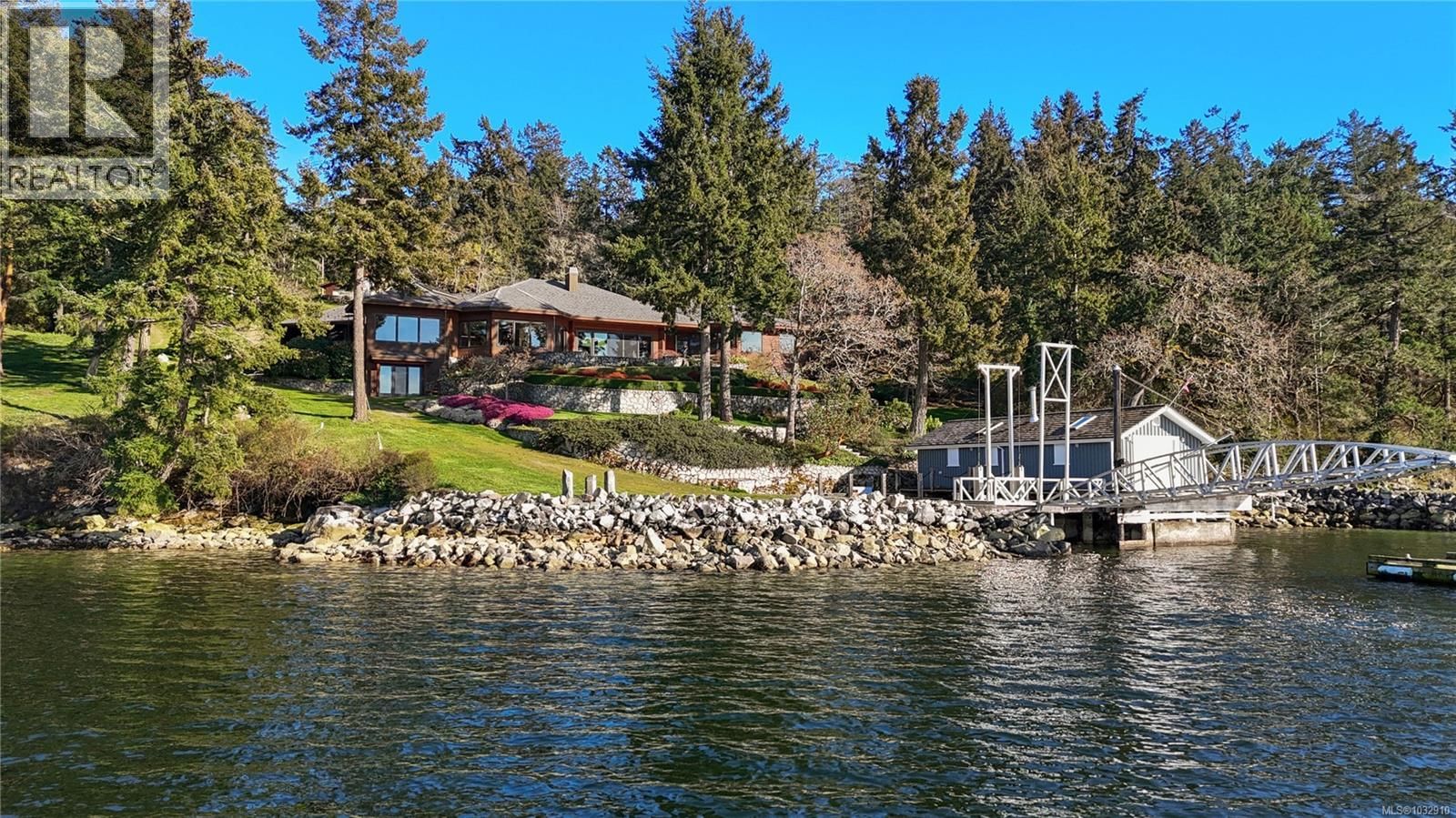 8440 Lawrence Road, Central Saanich, British Columbia V8M 1S5