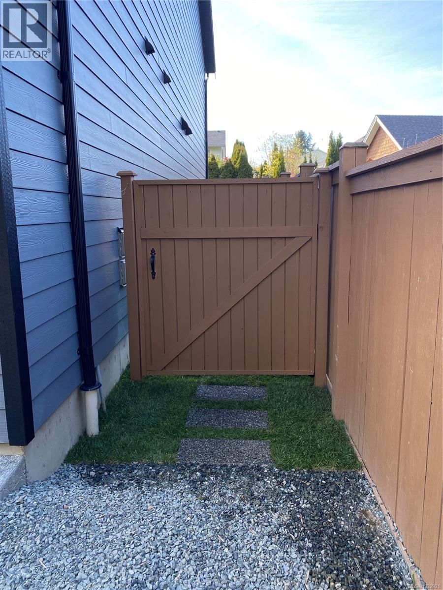 B - 1044 LAZO ROAD Image 14