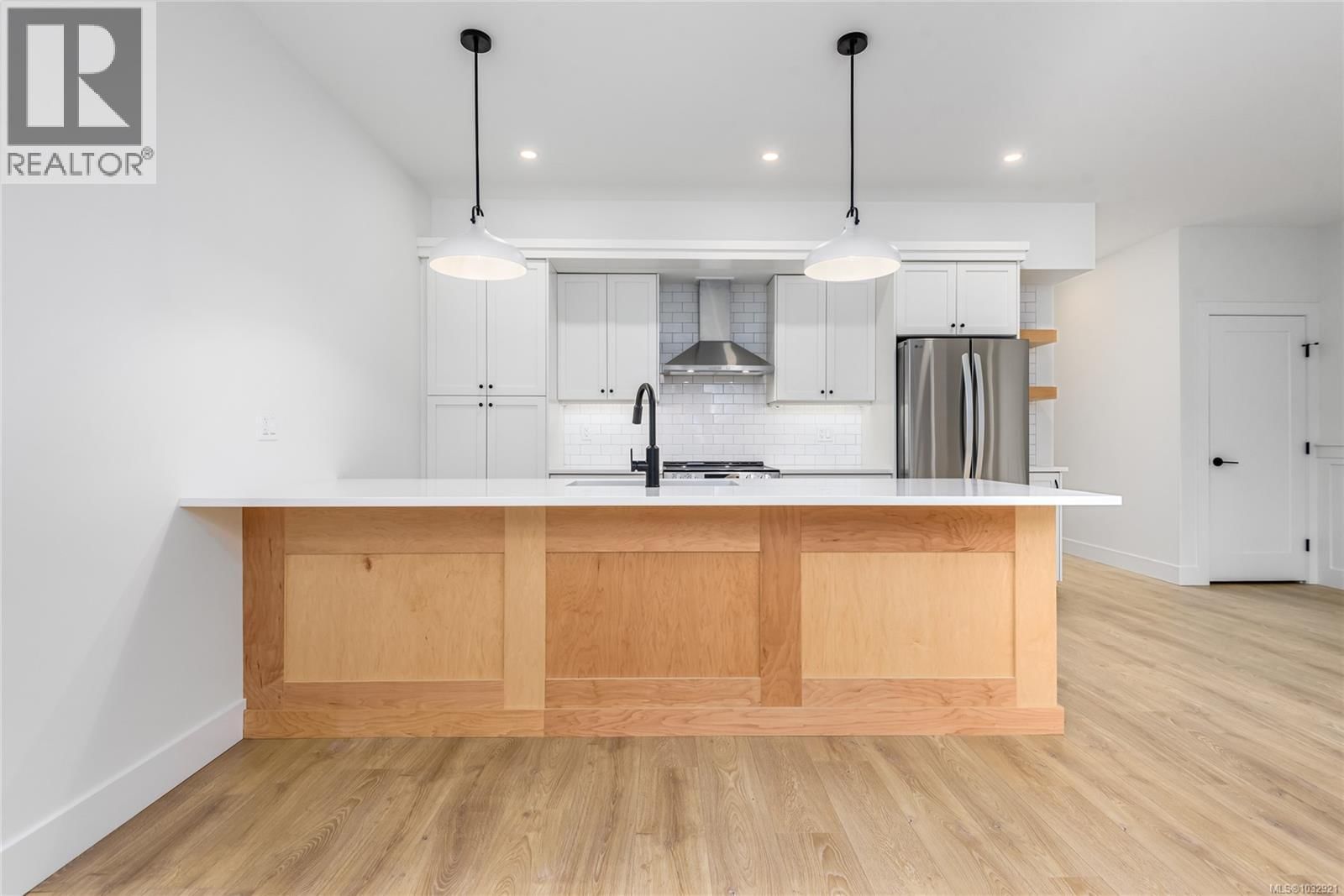 B - 1044 LAZO ROAD Image 16