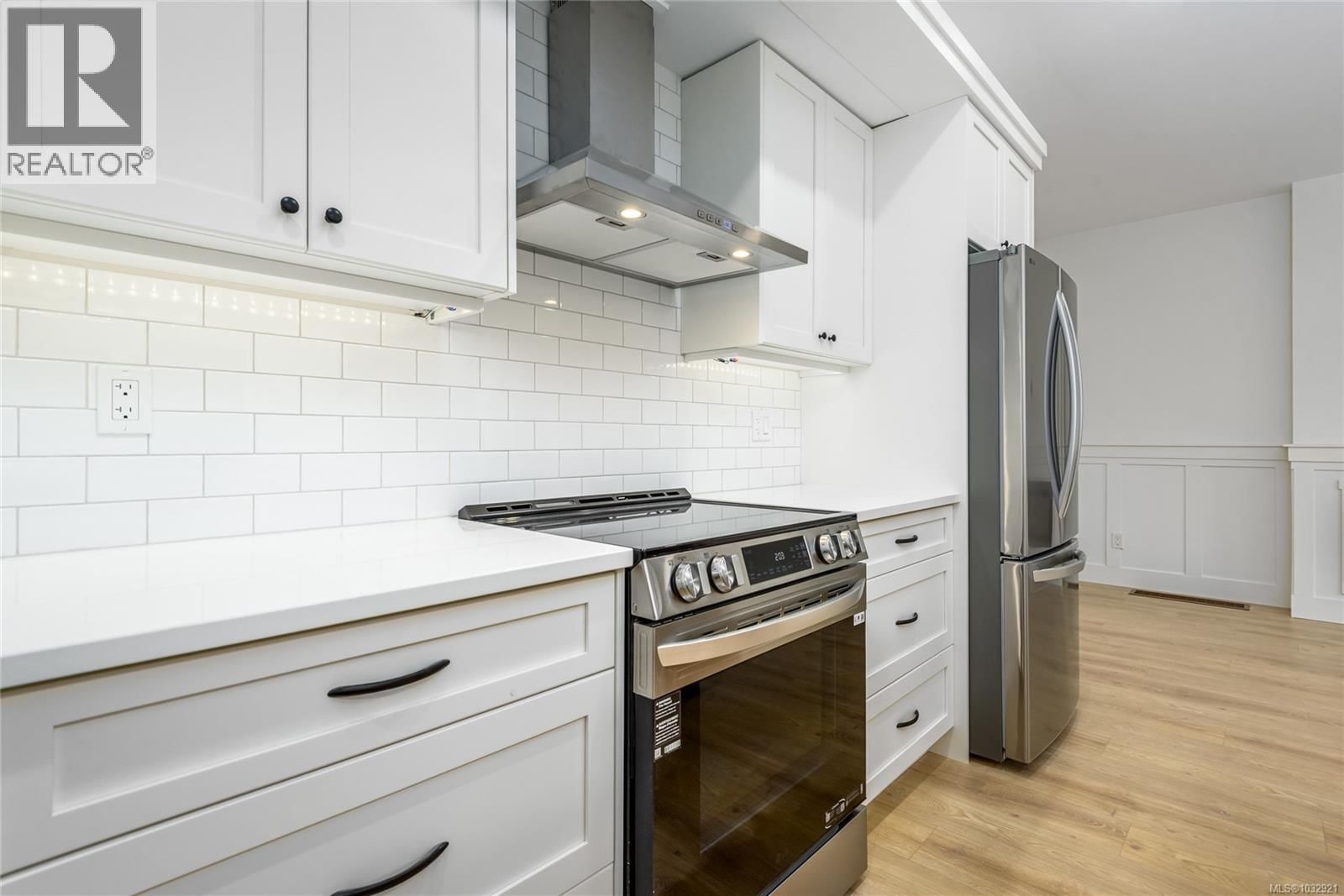 B - 1044 LAZO ROAD Image 18