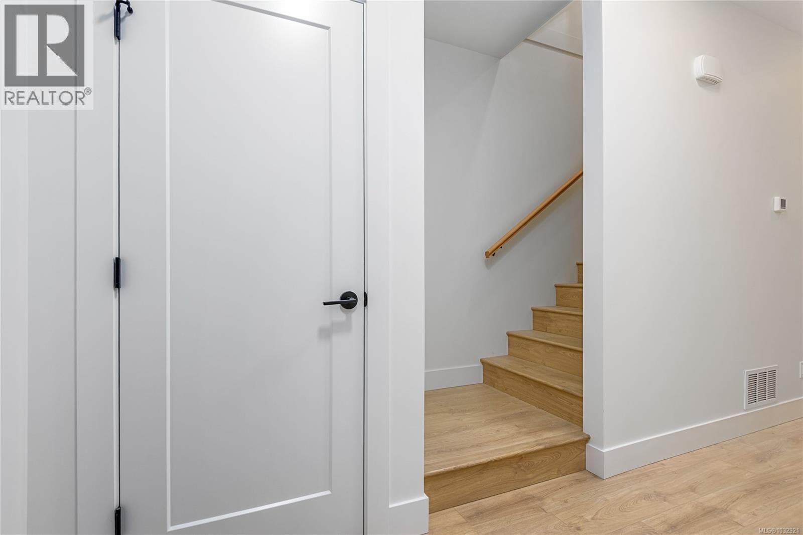 B - 1044 LAZO ROAD Image 25