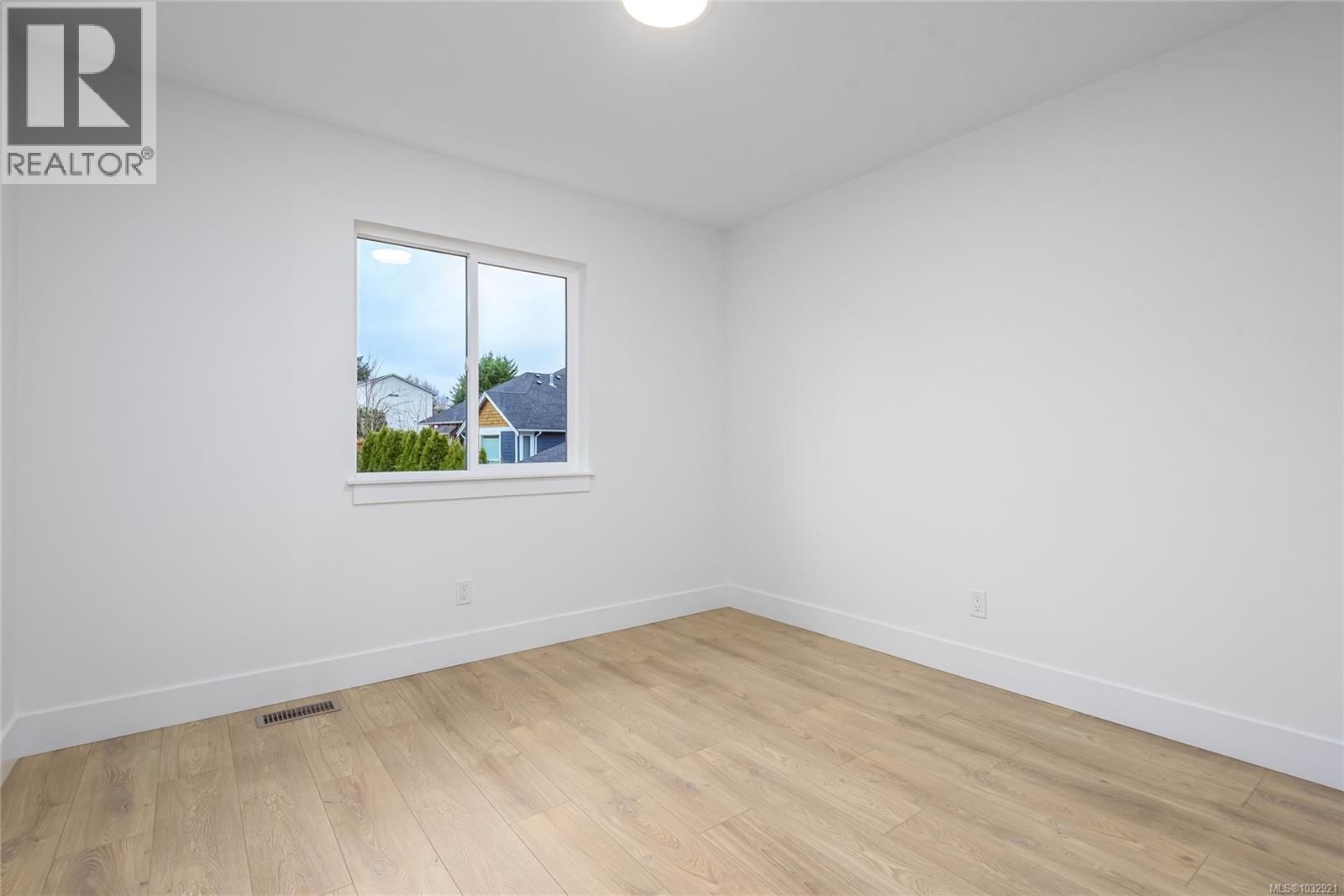 B - 1044 LAZO ROAD Image 31