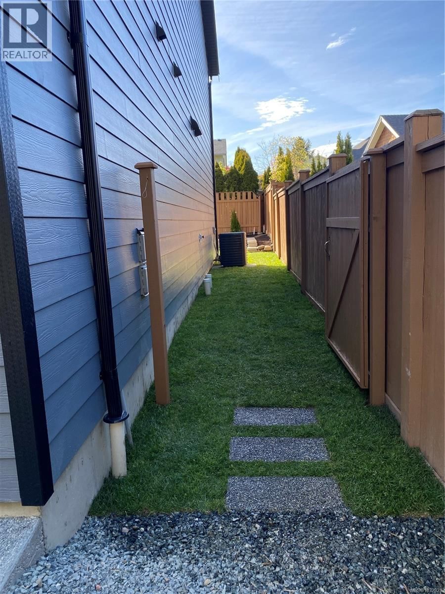 B - 1044 LAZO ROAD Image 8