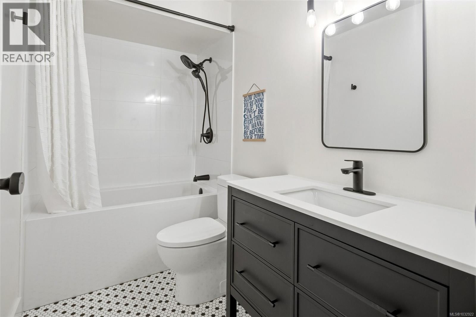 4285 CAEN ROAD Image 14