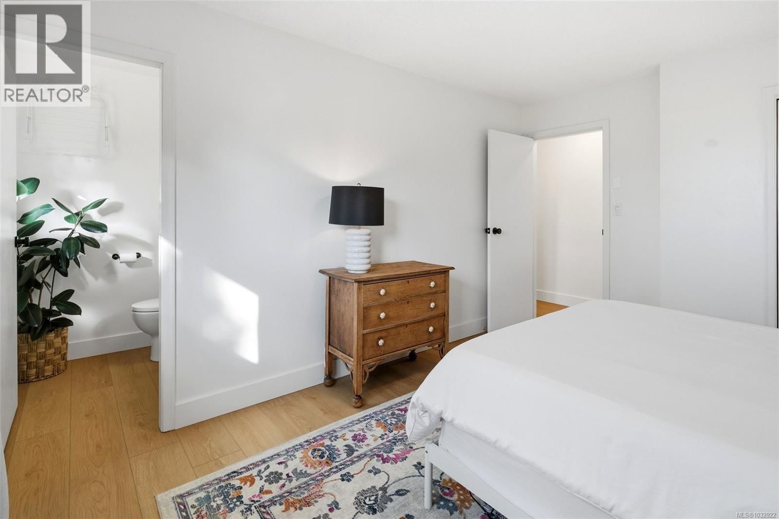 4285 CAEN ROAD Image 16