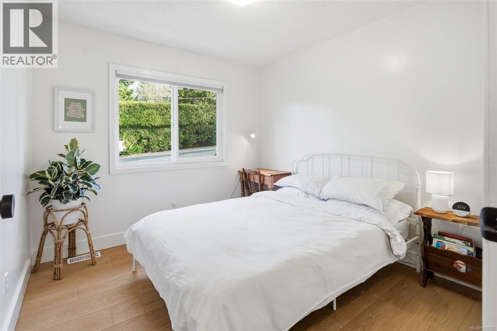 4285 CAEN ROAD Image 20