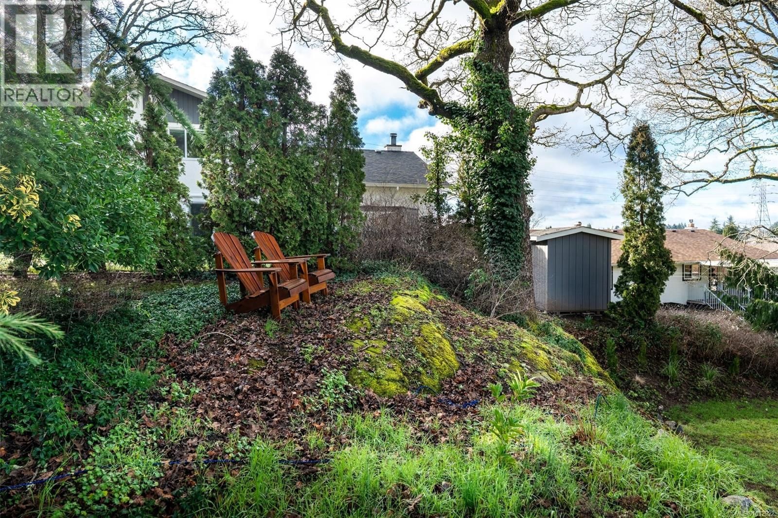 4285 CAEN ROAD Image 32