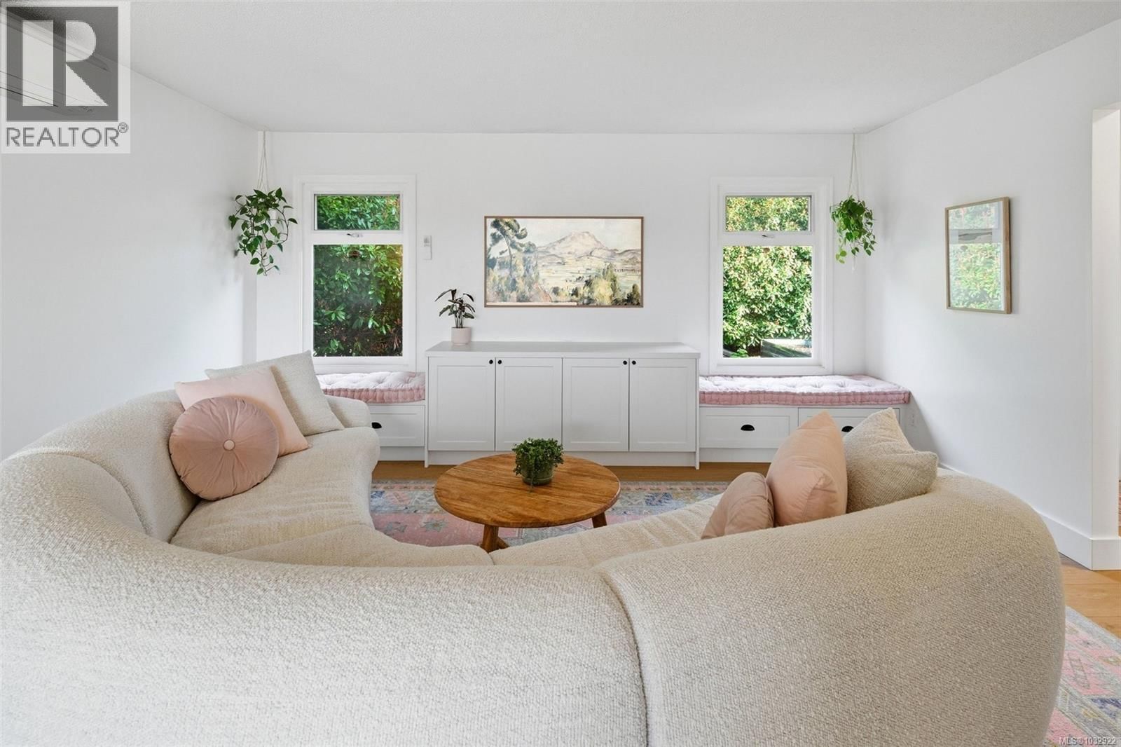 4285 CAEN ROAD Image 6