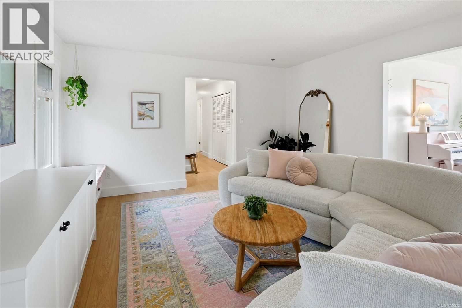 4285 CAEN ROAD Image 7