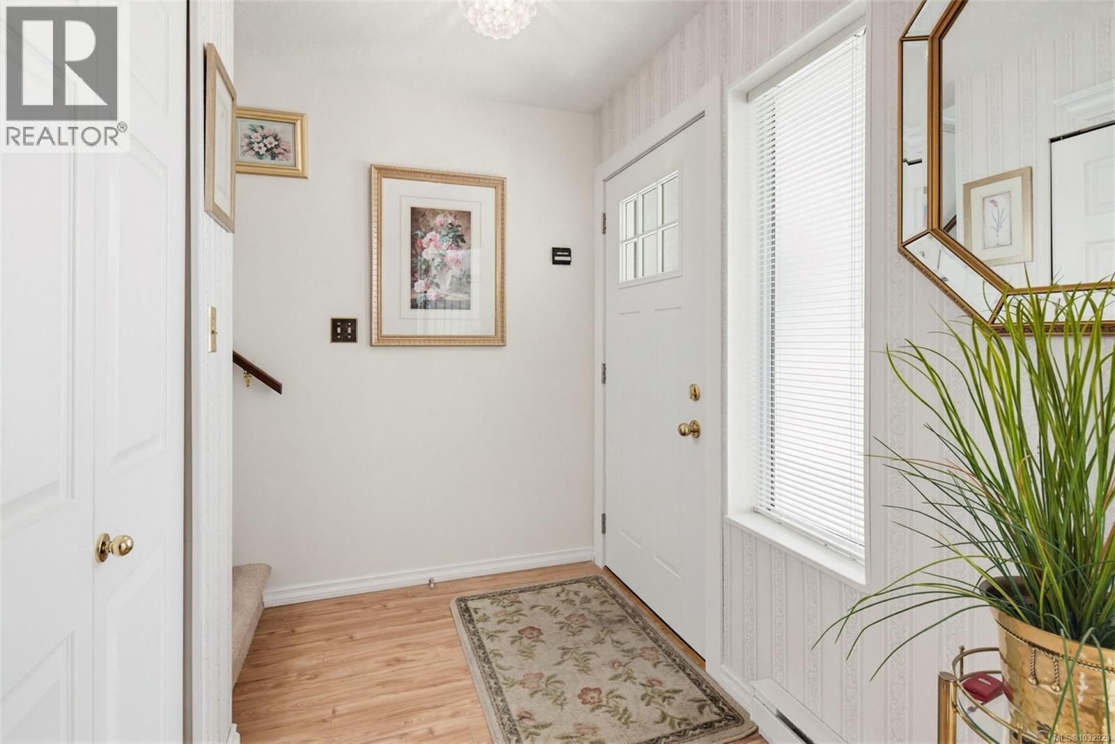 22 2147 Sooke Road property photo