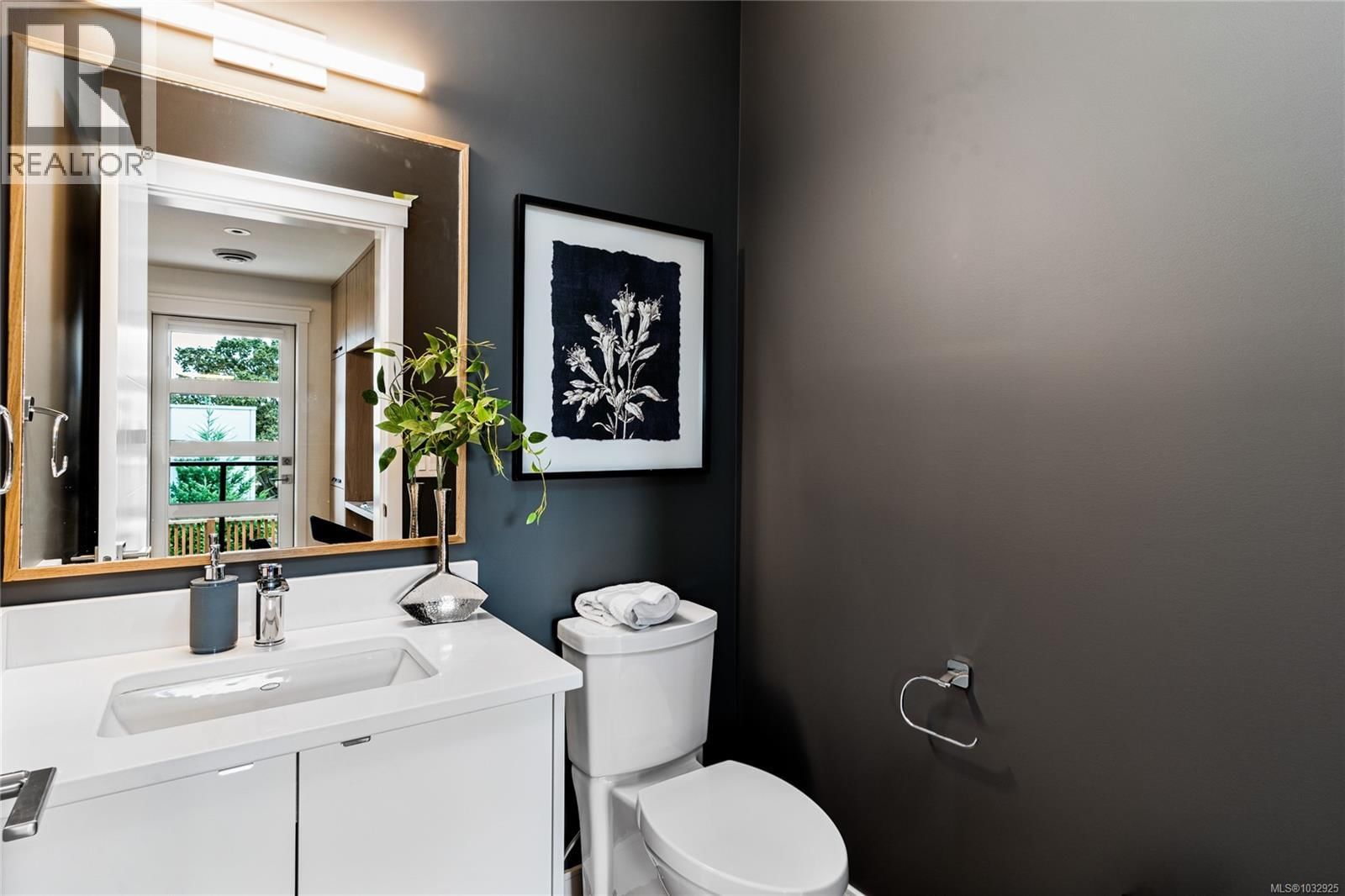 10 - 4253 DIEPPE ROAD Image 13