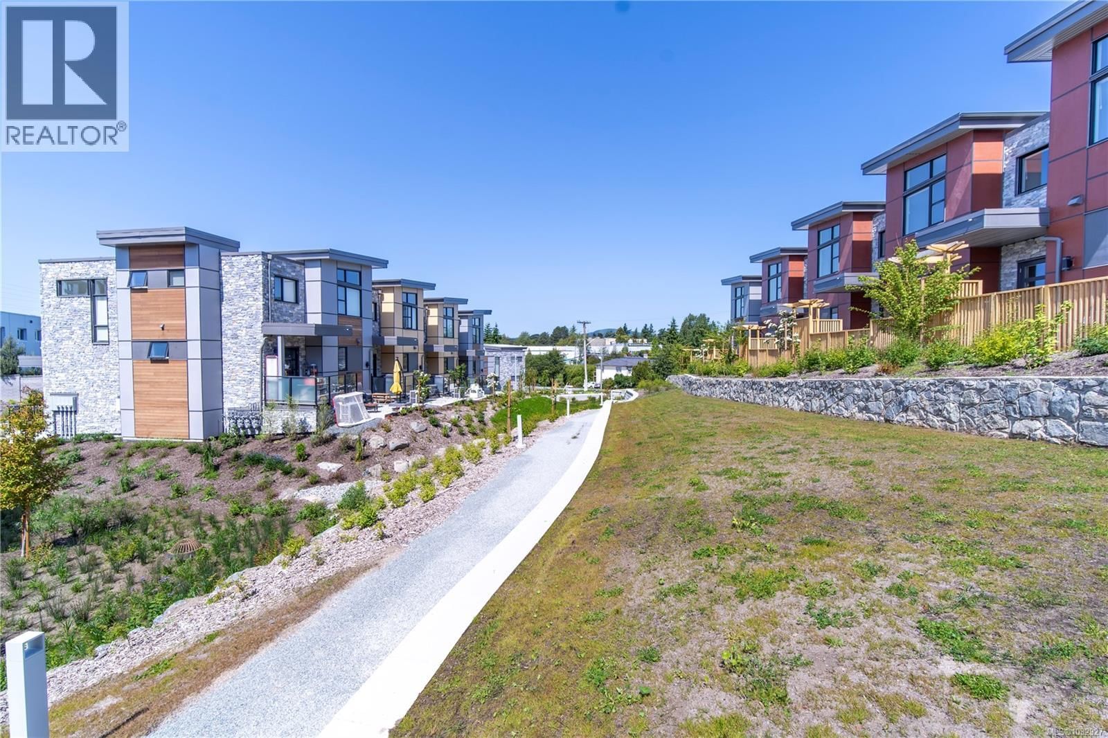 13 - 4253 DIEPPE ROAD Image 32