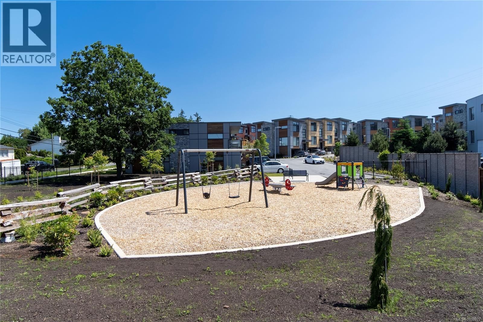 13 - 4253 DIEPPE ROAD Image 38