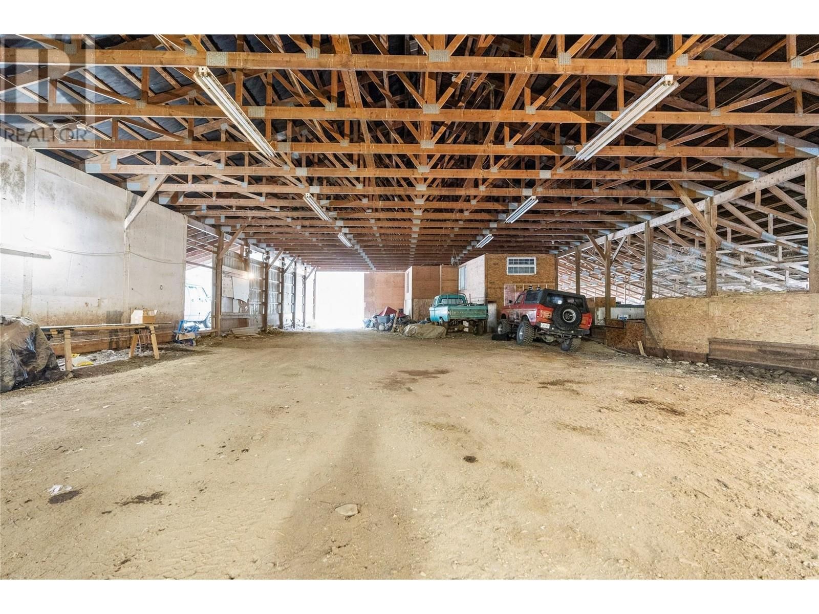 Listing Image 27