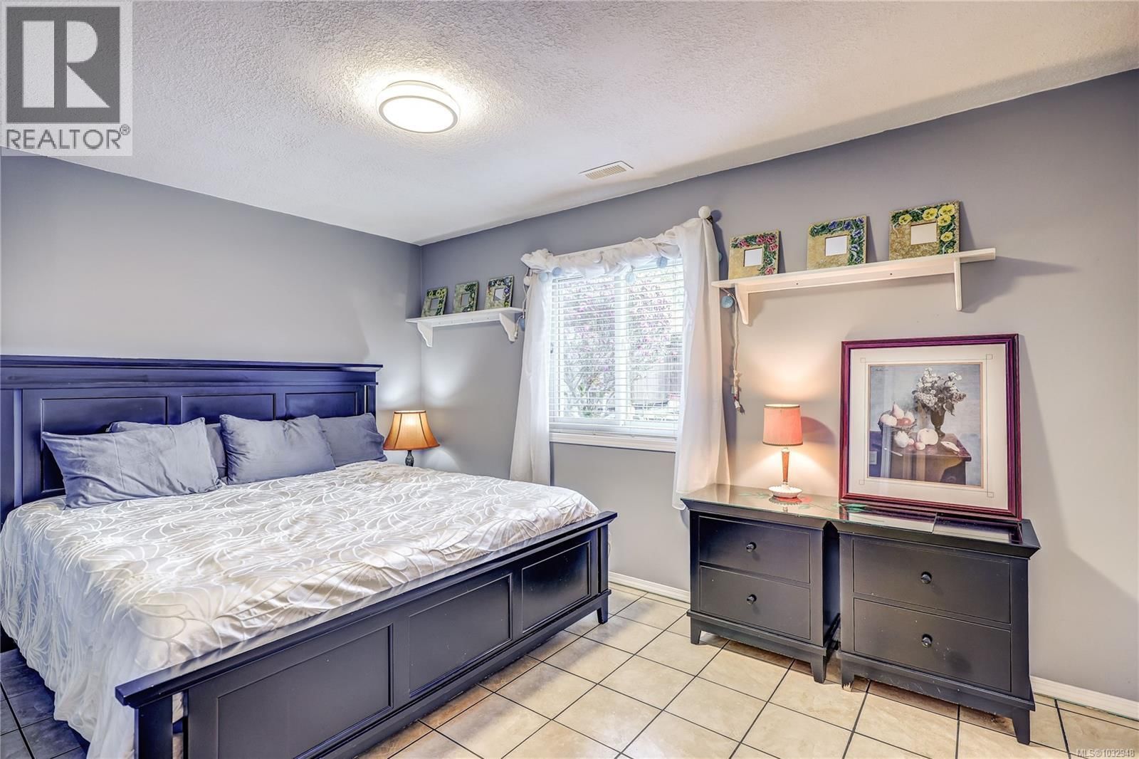 5954 MONASHEE WAY Image 32