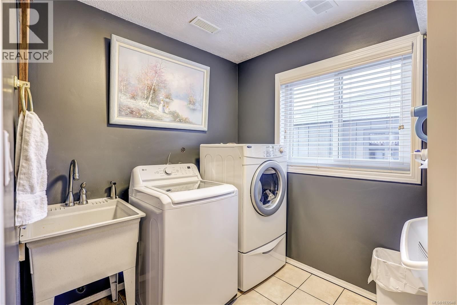 5954 MONASHEE WAY Image 35