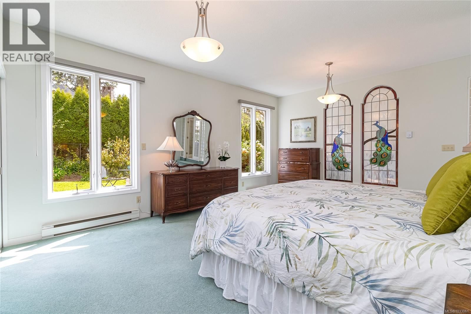 2557 ANNABERN CRESCENT Image 22