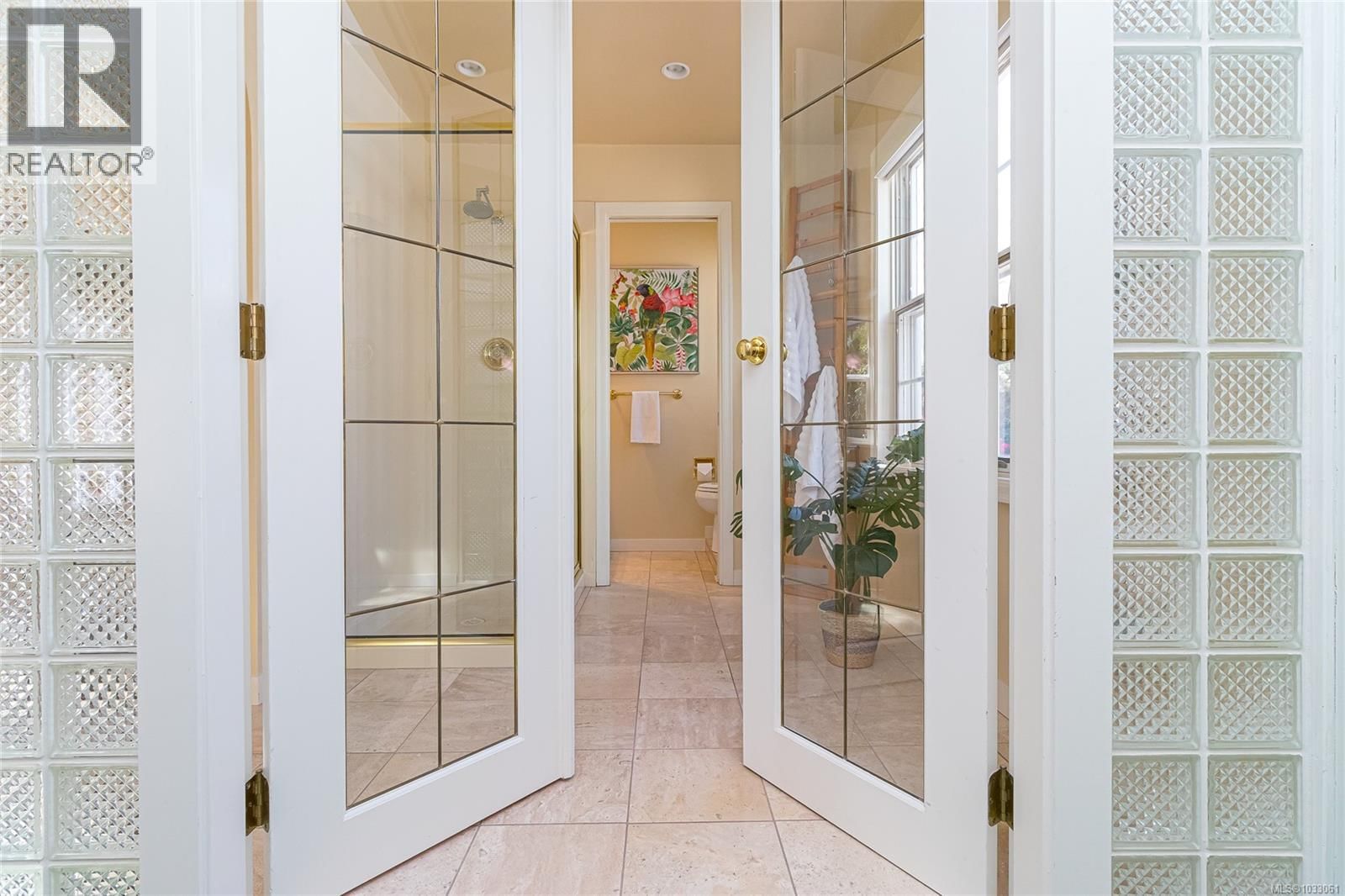 2557 ANNABERN CRESCENT Image 26