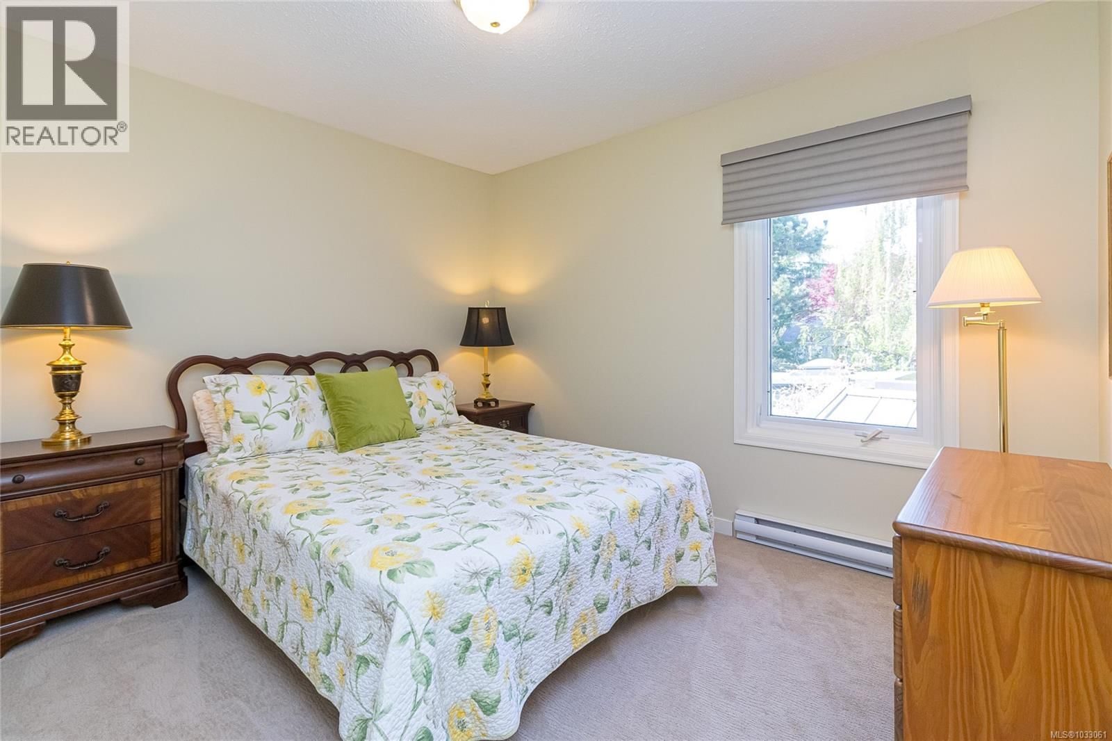 2557 ANNABERN CRESCENT Image 33