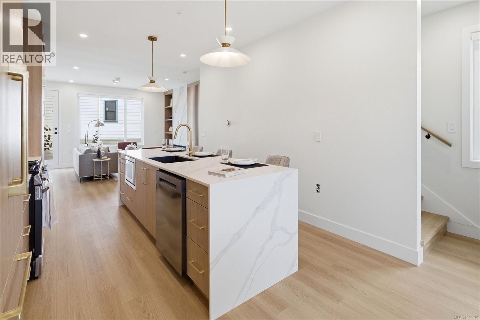 2124 KINGBIRD DRIVE Image 12