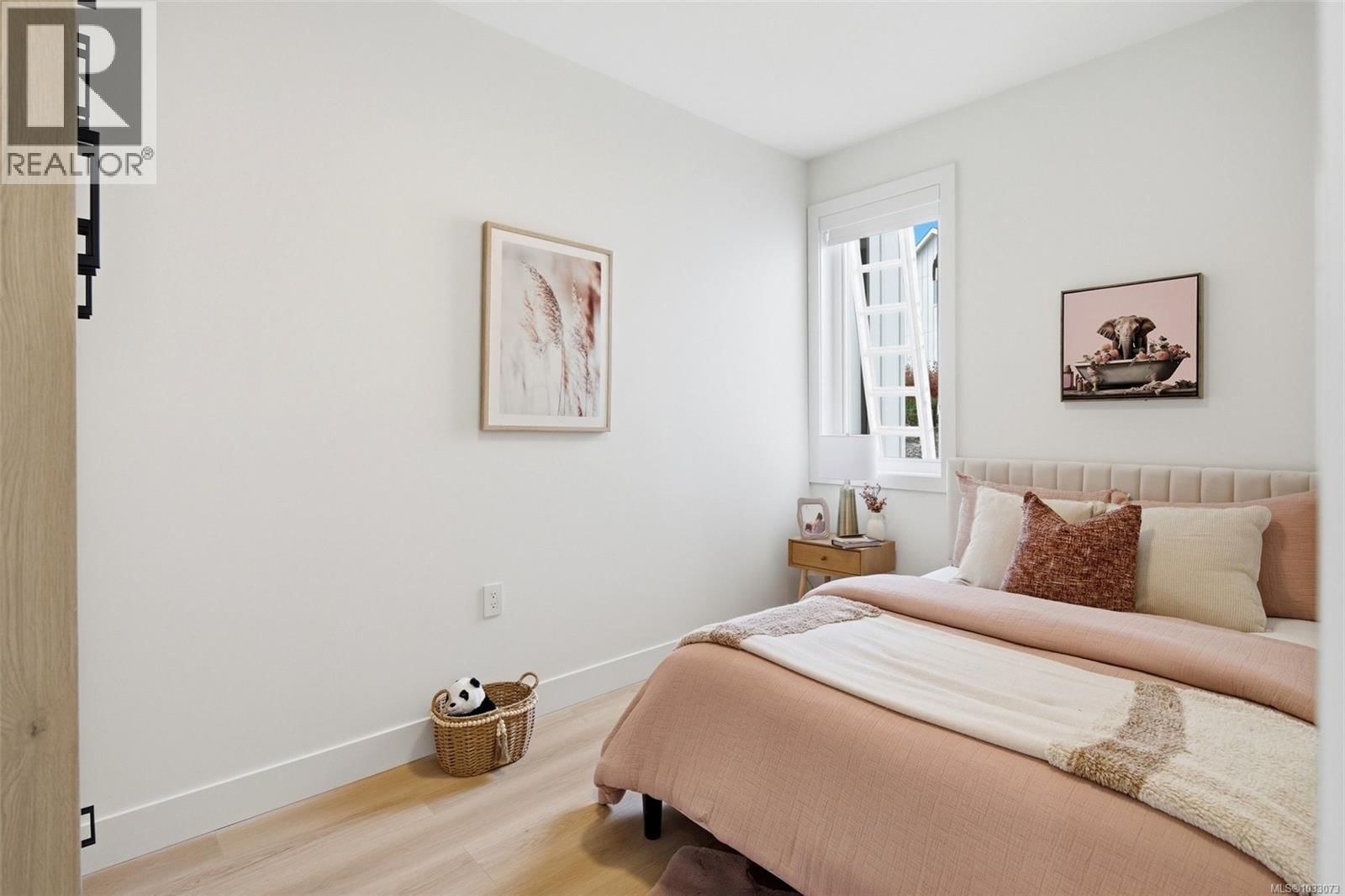 2124 KINGBIRD DRIVE Image 22