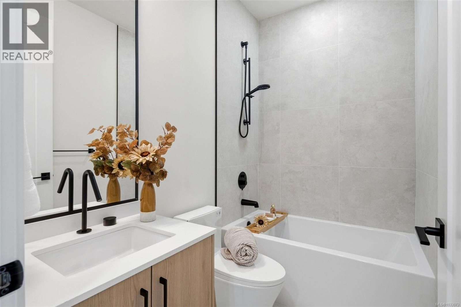 2124 KINGBIRD DRIVE Image 23